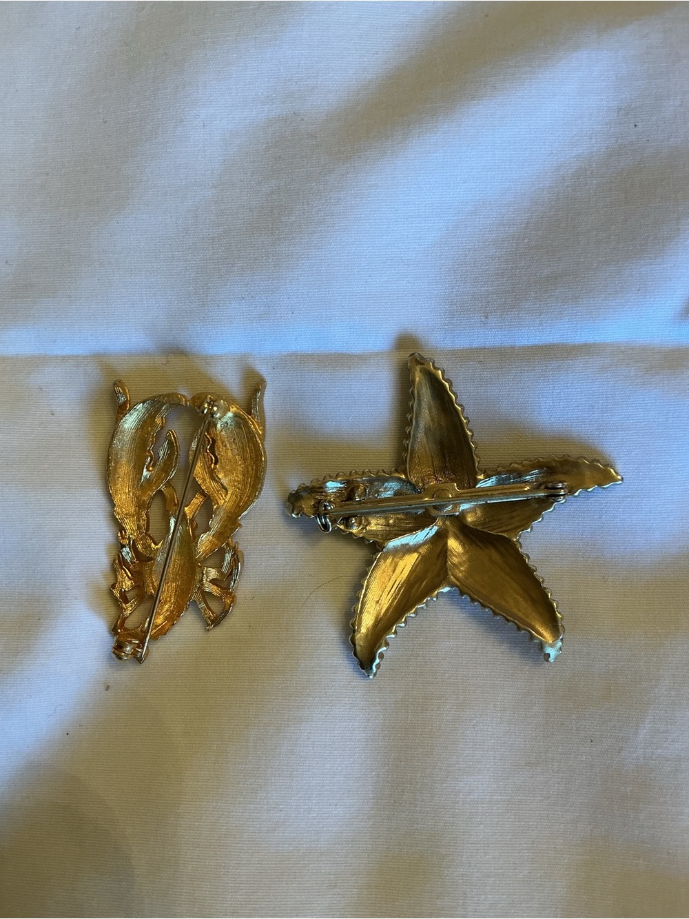 Decorative Gold Starfish and Lobster Brooches - Picture 2 of 2